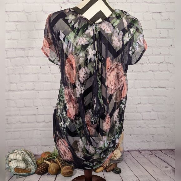 Love21 Sheer Floral Open Back Flowy Blouse - Picture 5 of 8